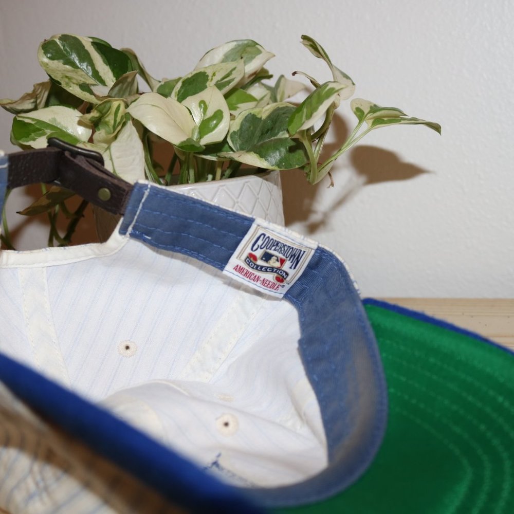 LA hat - Picture 3 of 3